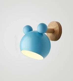 Minimalistische wandlamp met speels bolvormig design