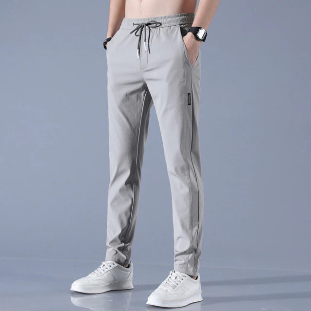 Anselm - Ademende slim-fit joggingbroek met trekkoord in de taille