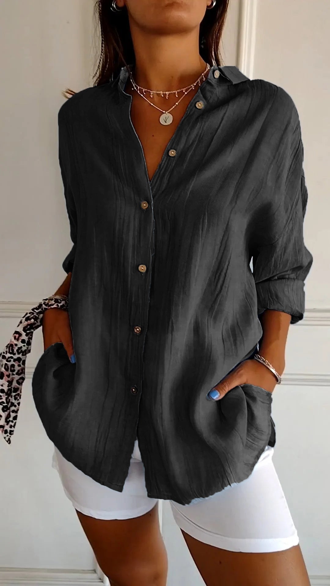 Shiela - Lange Mouw Blouse Met Knoopsluiting En Een Relaxte Pasvorm