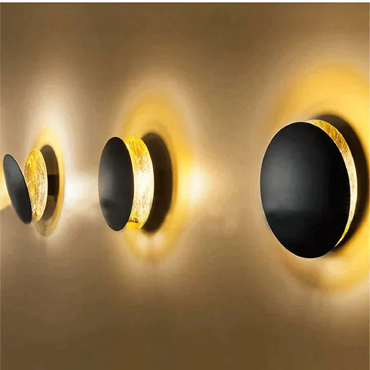 Unieke 360 graden draaiende LED Eclipse design wandlamp