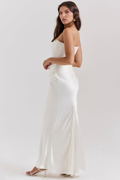 Ira - Elegante Strapless Avondjurk met Aansluitend Muiltje