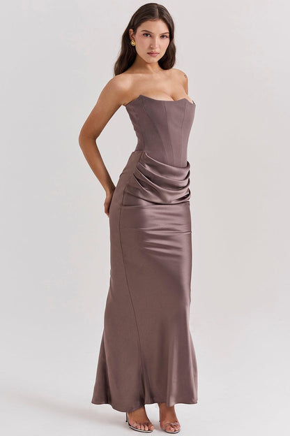 Ira - Elegante Strapless Avondjurk met Aansluitend Muiltje